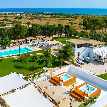 Отель Masseria Baroni Di Montesardo 4*