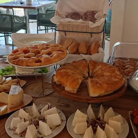 Hotel Masseria Baroni Di Montesardo 4*