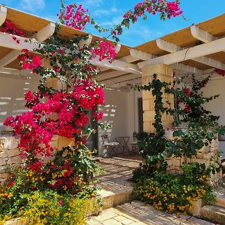 Masseria Baroni Di Montesardo Hotel 4*